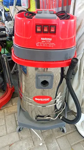 Industrial Vacuum Cleaner