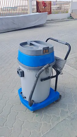 Powerful Industrial Vacuum Cleaner