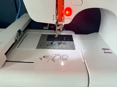 Poolin C 05 computerized embroidery machine (good working condition)